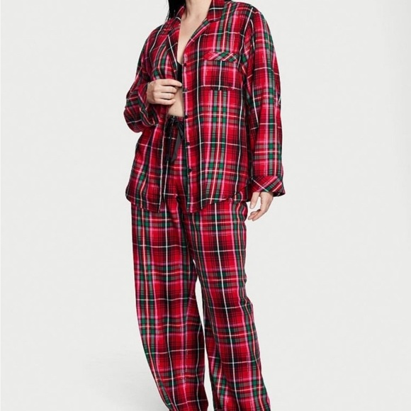 Flannel NWT Victoria’s Secret pajamas set size 2XL